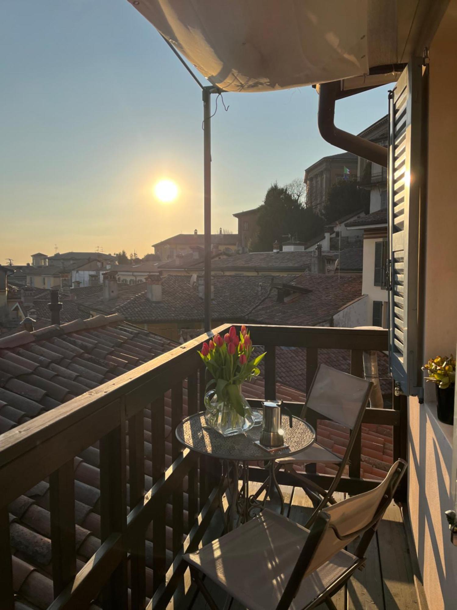 Livinn Bergamo La Mansardina1 E La Mansardina2 Buitenkant foto